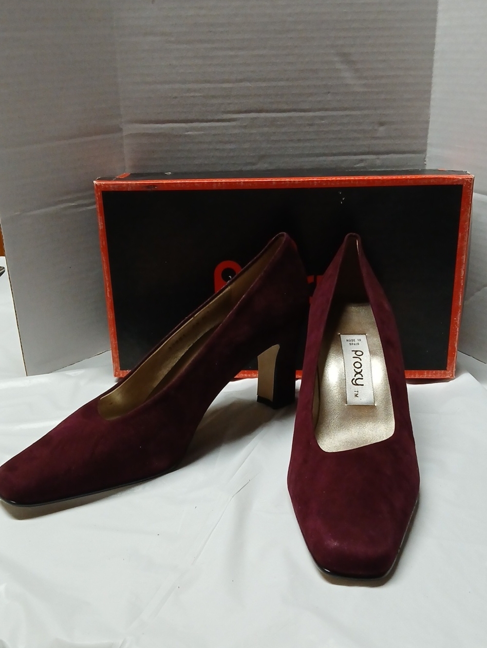 Proxy Melaine Vintage Suede Dark Purple Closed Toe Heels Pumps Made in Spain 9.5